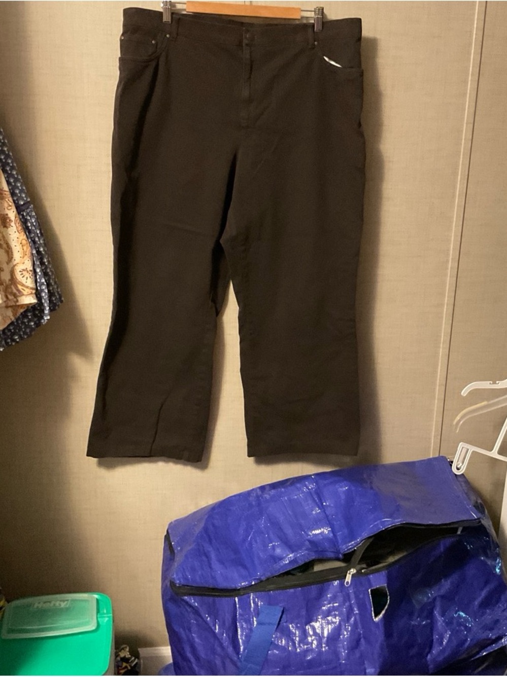 Jones New York Straight Leg Pants in Brown